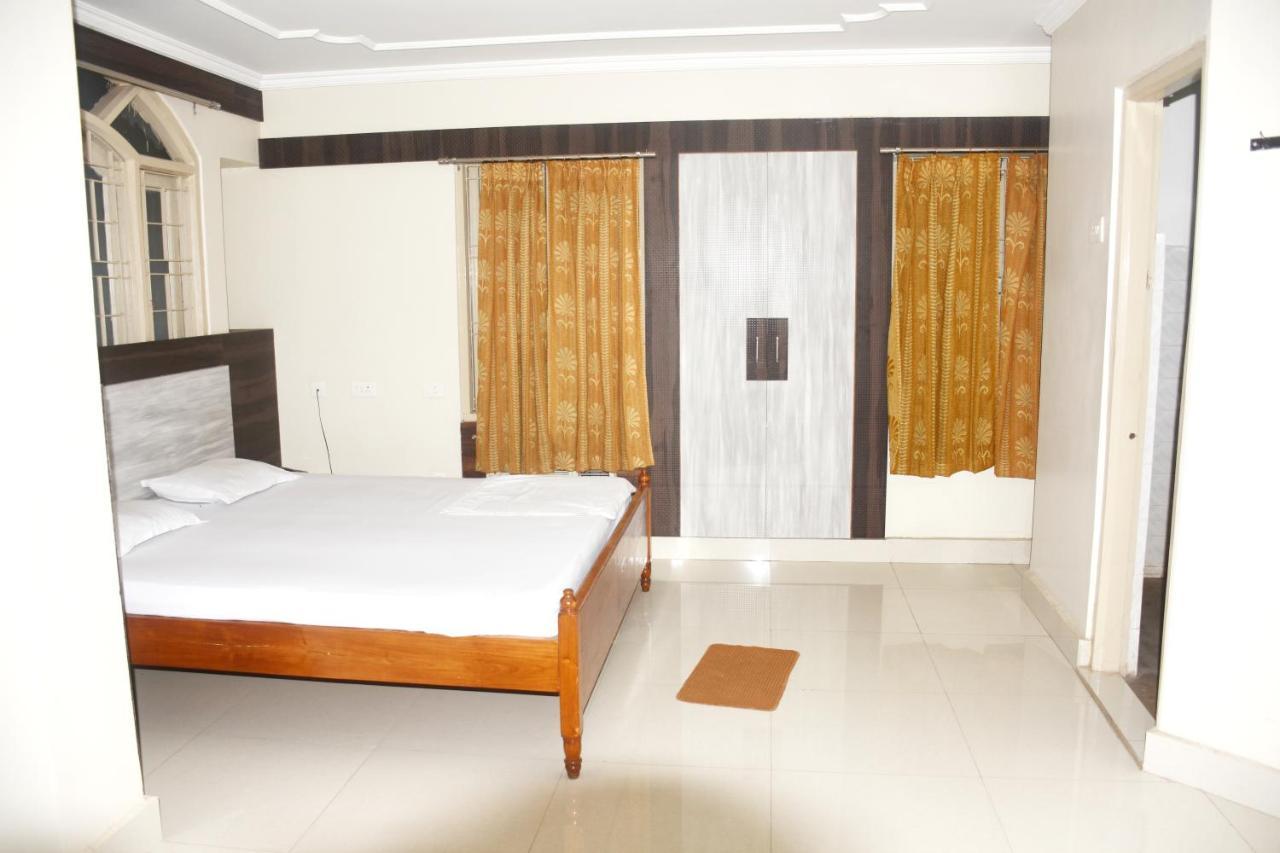 Hotel Trinath Nayagarh Exterior photo